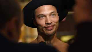 Hey Ladies: The Hot Felon Is Getting Divorced
